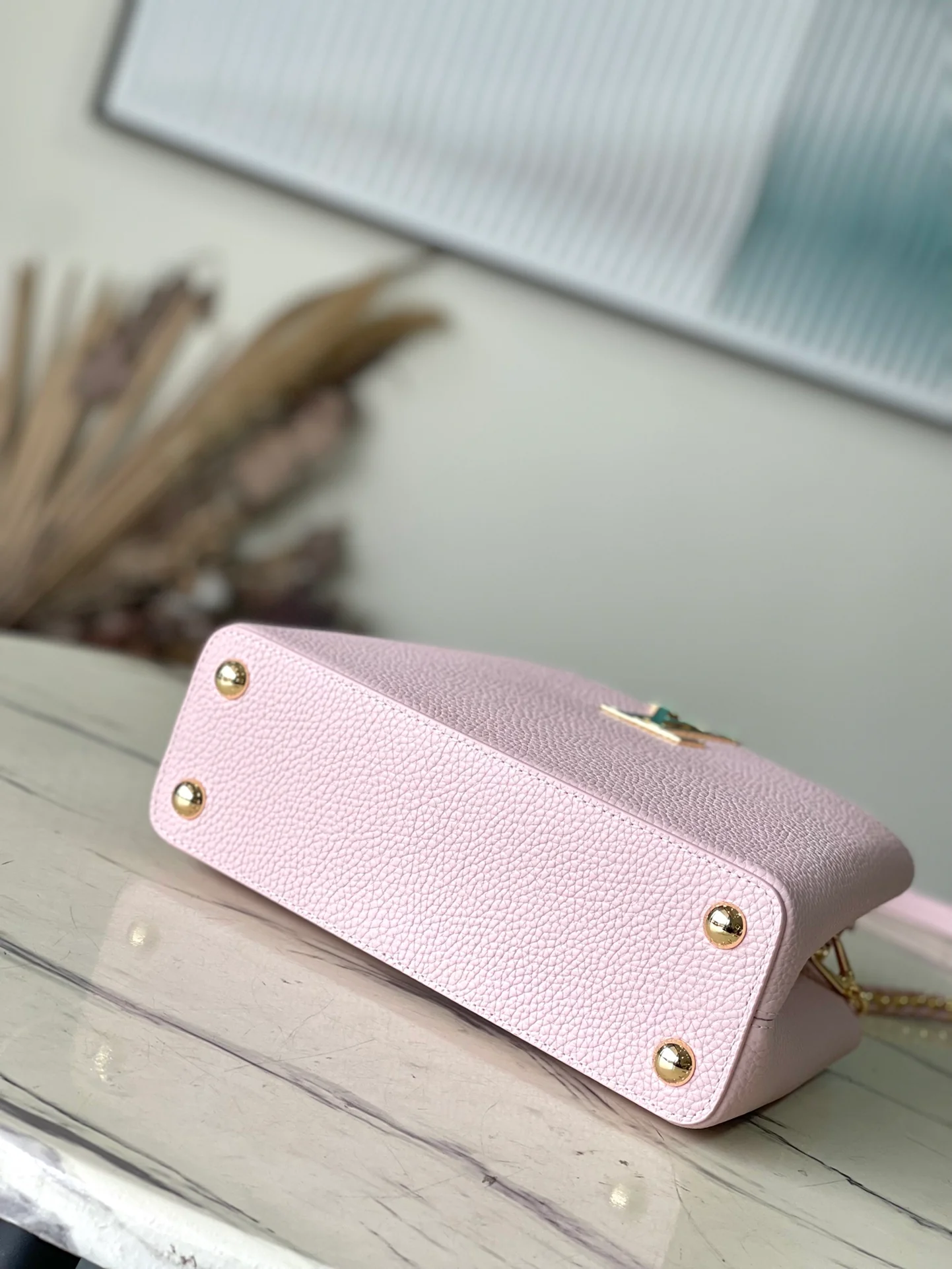 m22054-LV-capucines-handbag/crossbody bag-pink