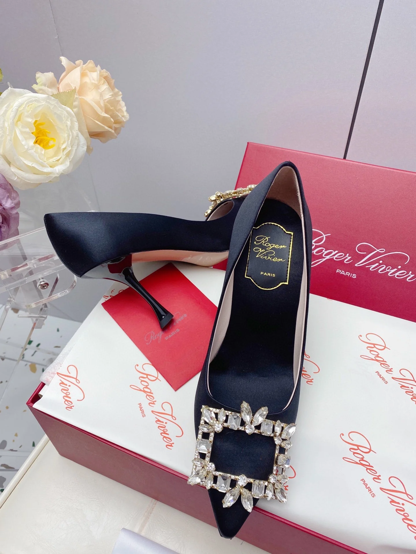 Обувь RV Shoes - Новинка ранней весны 2023 года - Туфли на высоком каблуке с пряжкой в ??виде снежинки - Черные