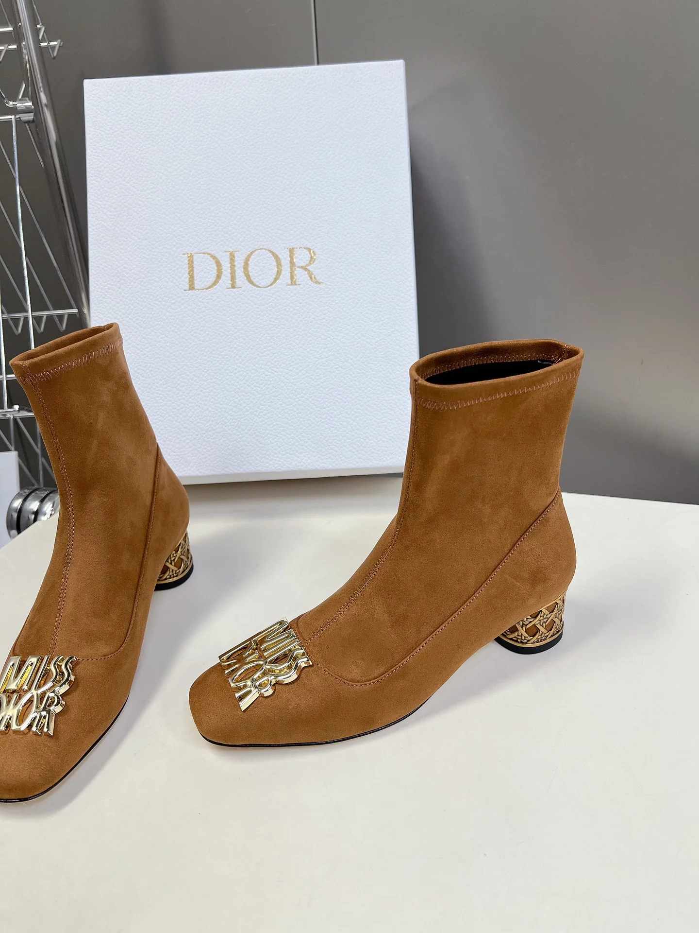 Сапоги для верховой езды Dior 2024, высота 4 см, цвет ?кофе?.