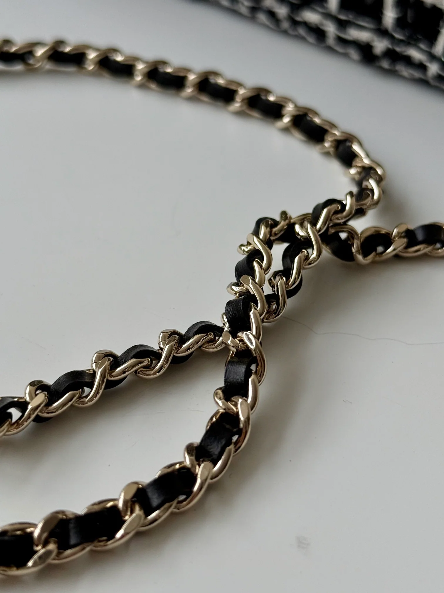 Сумка-ланч Chanel LP из шерсти, черная.