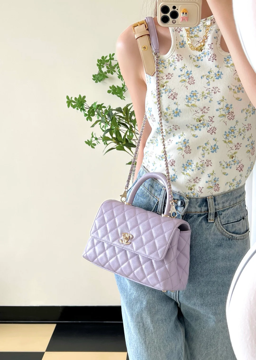 Chanel - Сумочка - Маленькая - Светло-фиолетовая - Светло-золотистая пряжка