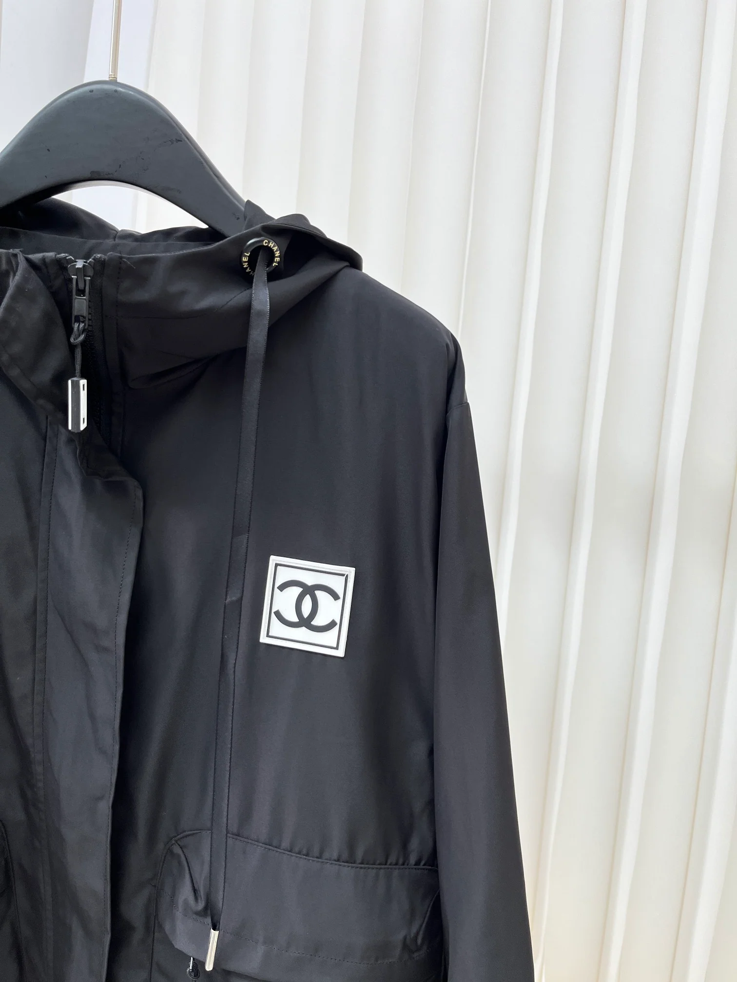 Ветровка Chanel 2403 черно-белая