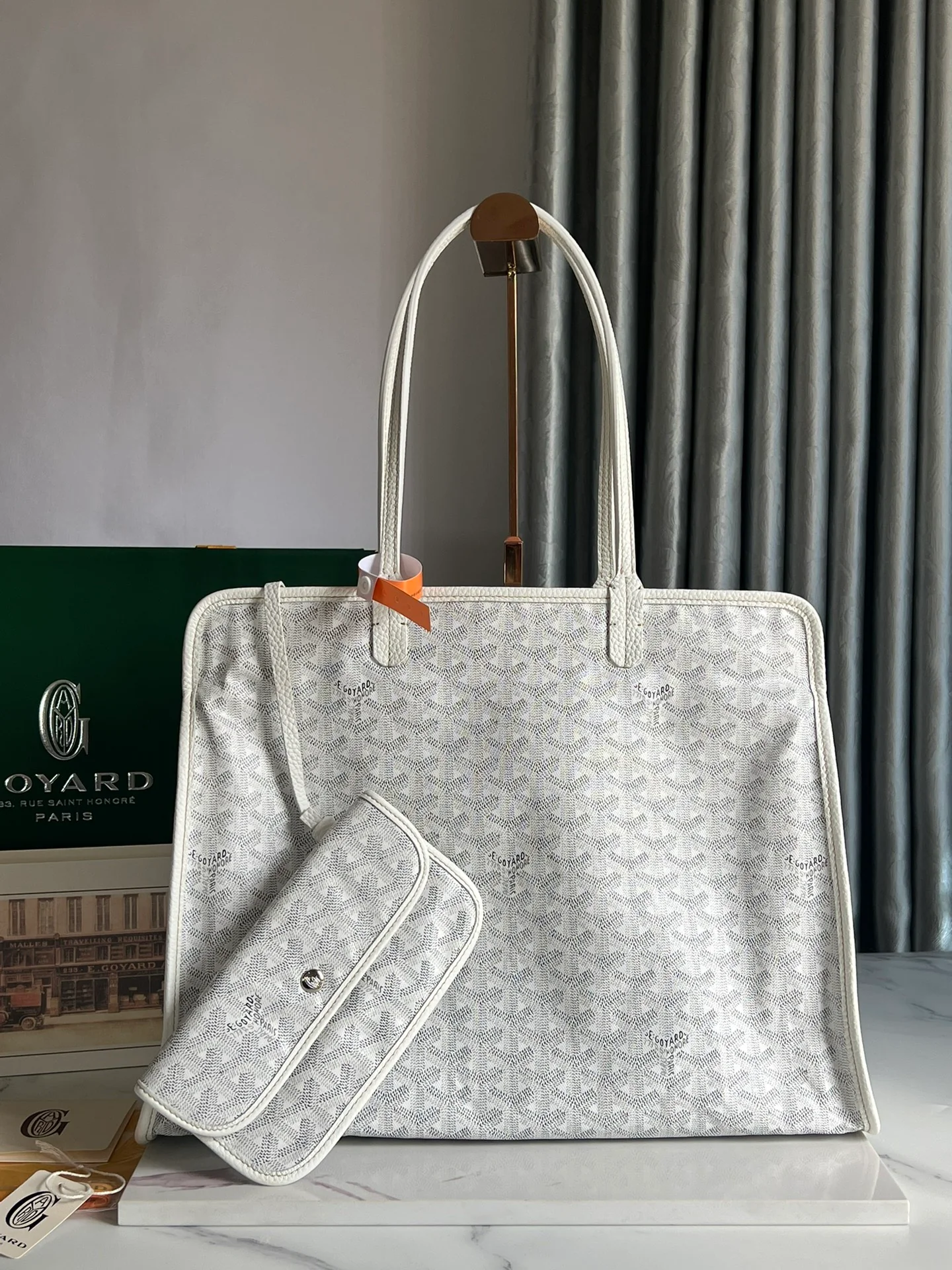 Маленькая складная холщовая сумка Goyard - белая.