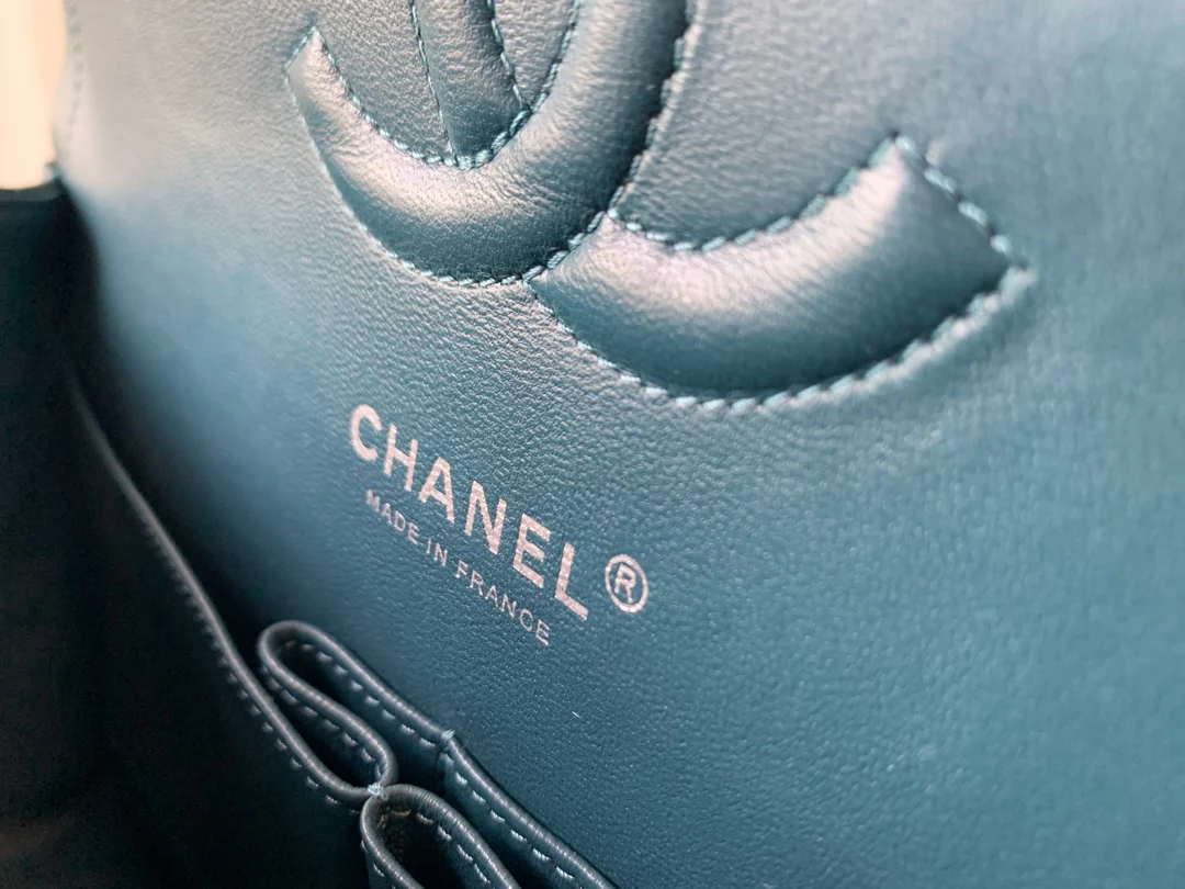 Сумка Chanel Caviar Textured Leather CF Bag - Lake Green - 25 см