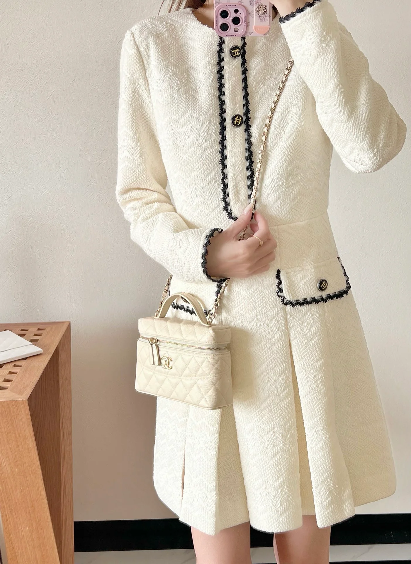 Клатч Chanel LP Box Clutch - кремовый