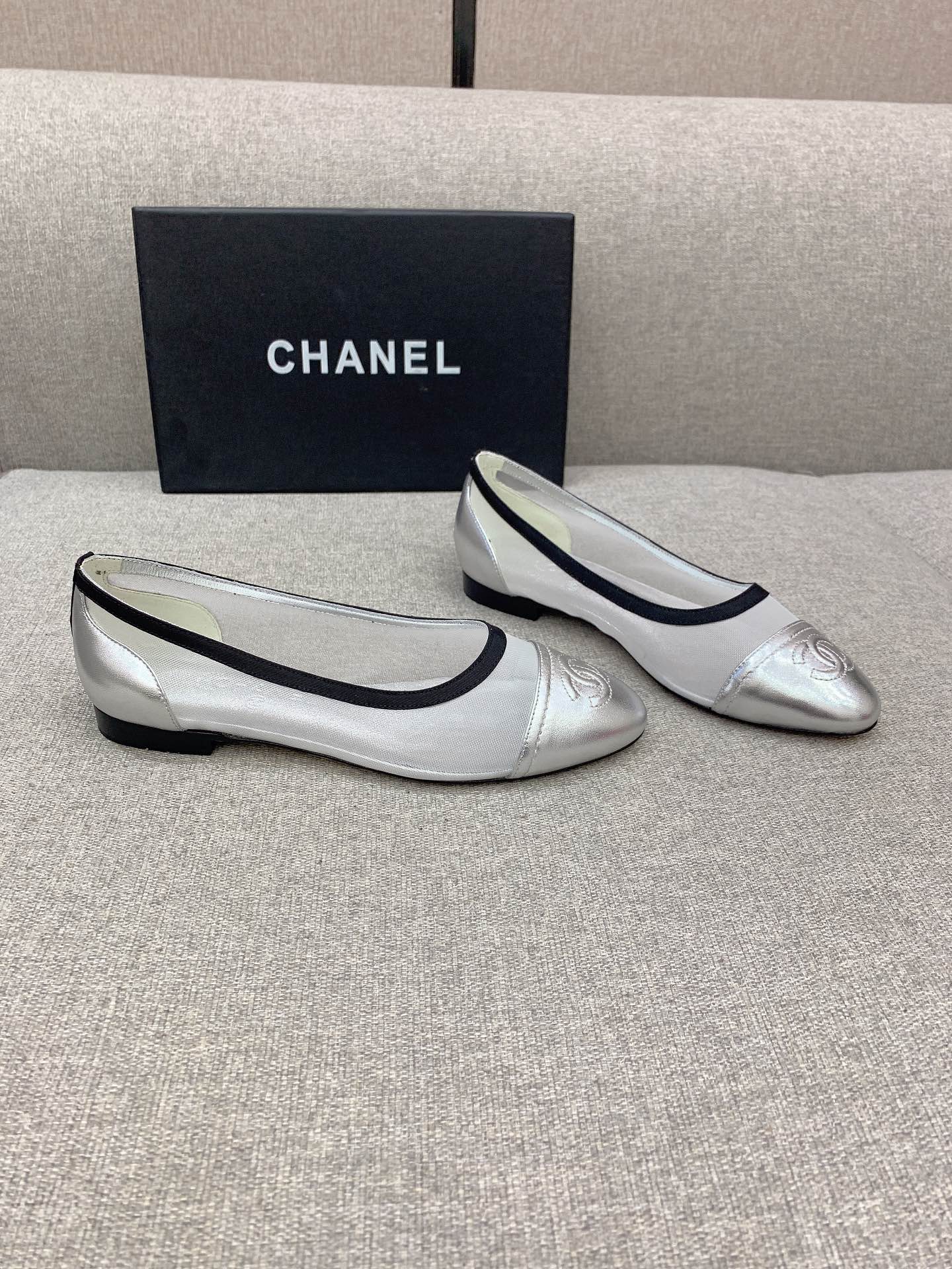 Классические балетки Chanel - серебристые - 1 шт.