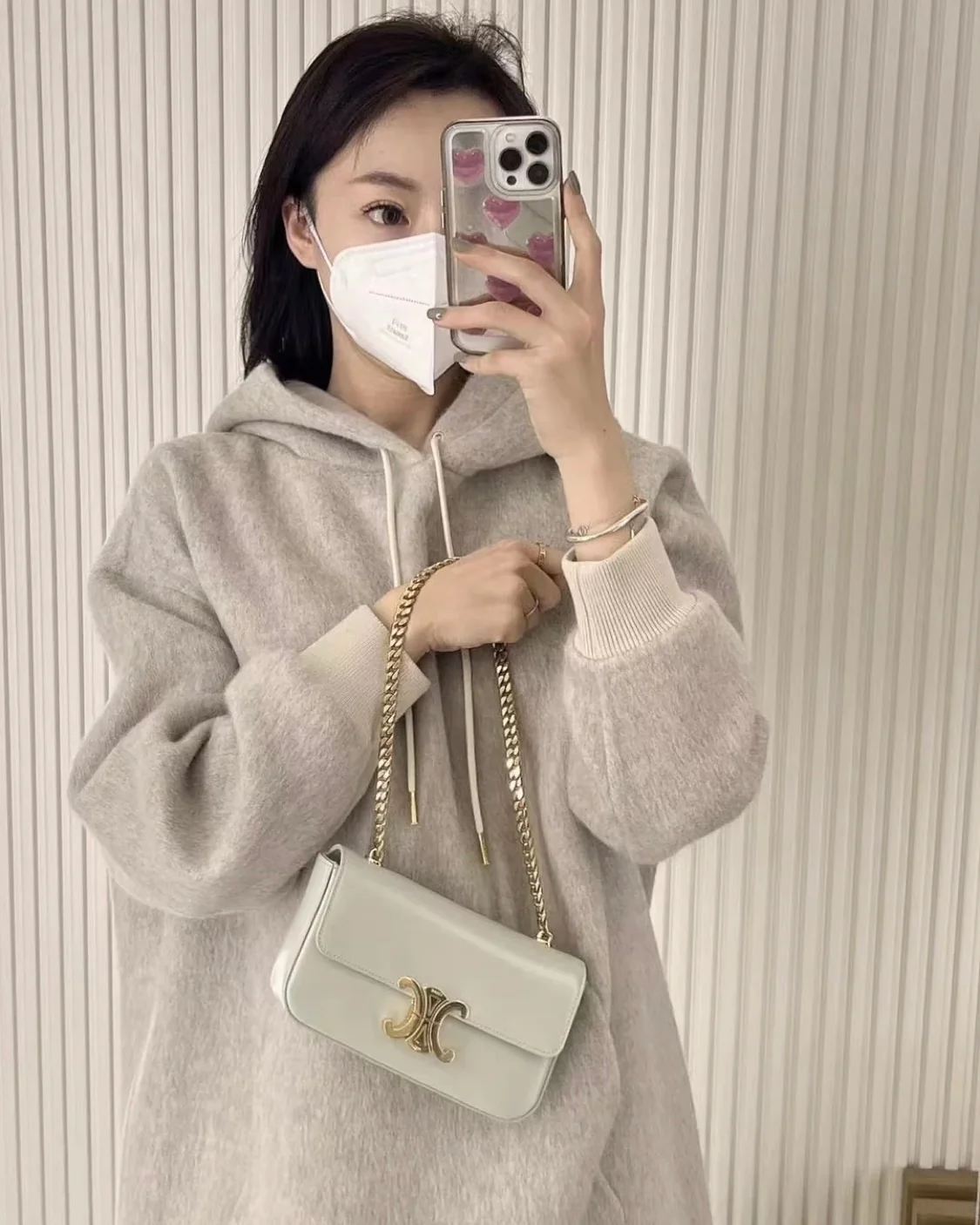 Celine - Новая сумка Celine Arc de Triomphe на цепочке - Белая