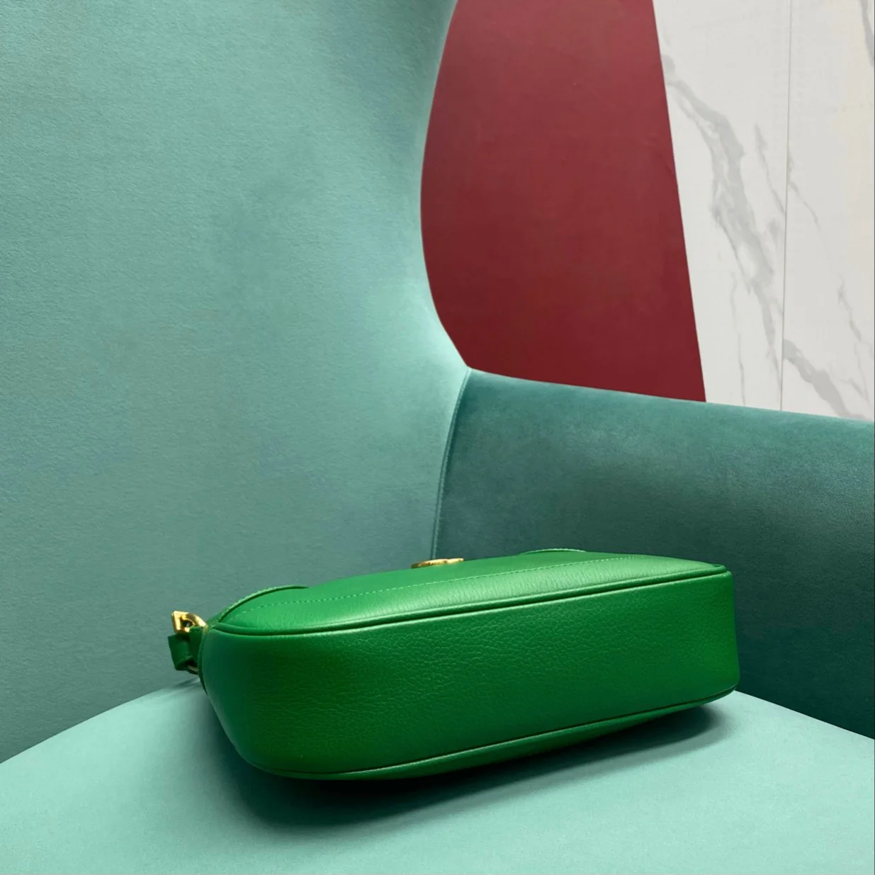 Сумка Gucci на цепочке через плечо - зеленая