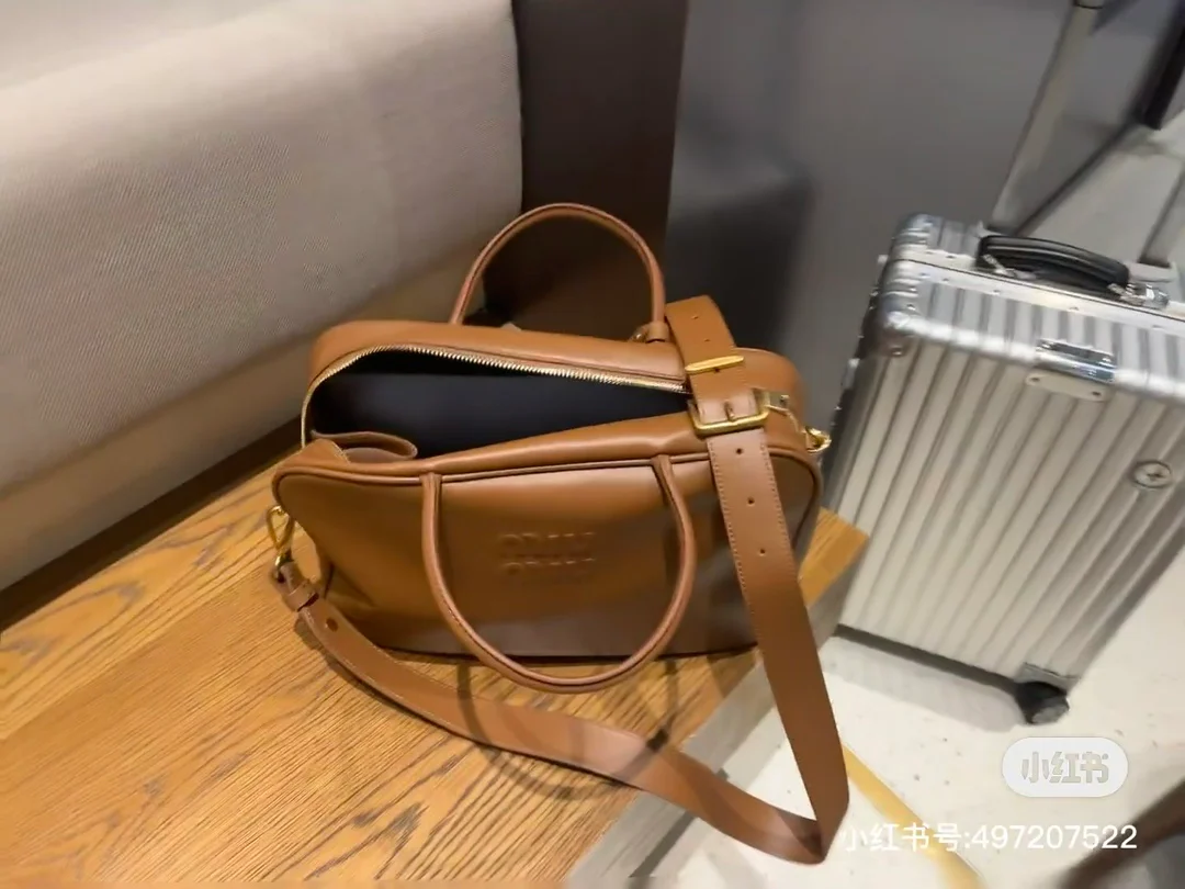 Сумки и портфели Miu Miu-beau — идеи для образов.