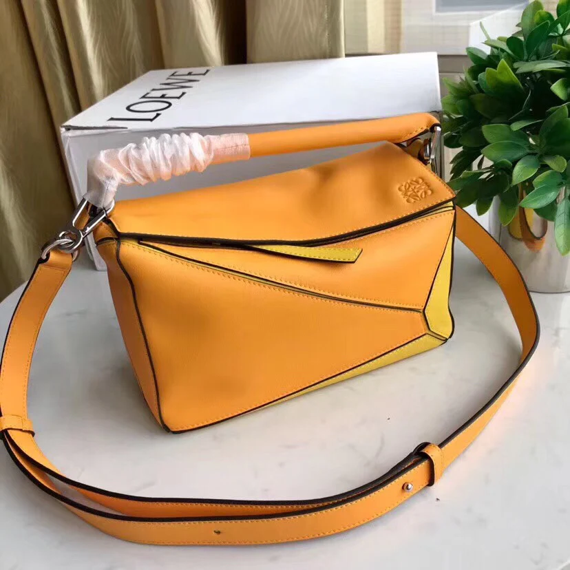 Сумка Loewe Puzzle Bag из телячьей кожи, коллекция весна/лето 2019 - 2 шт.