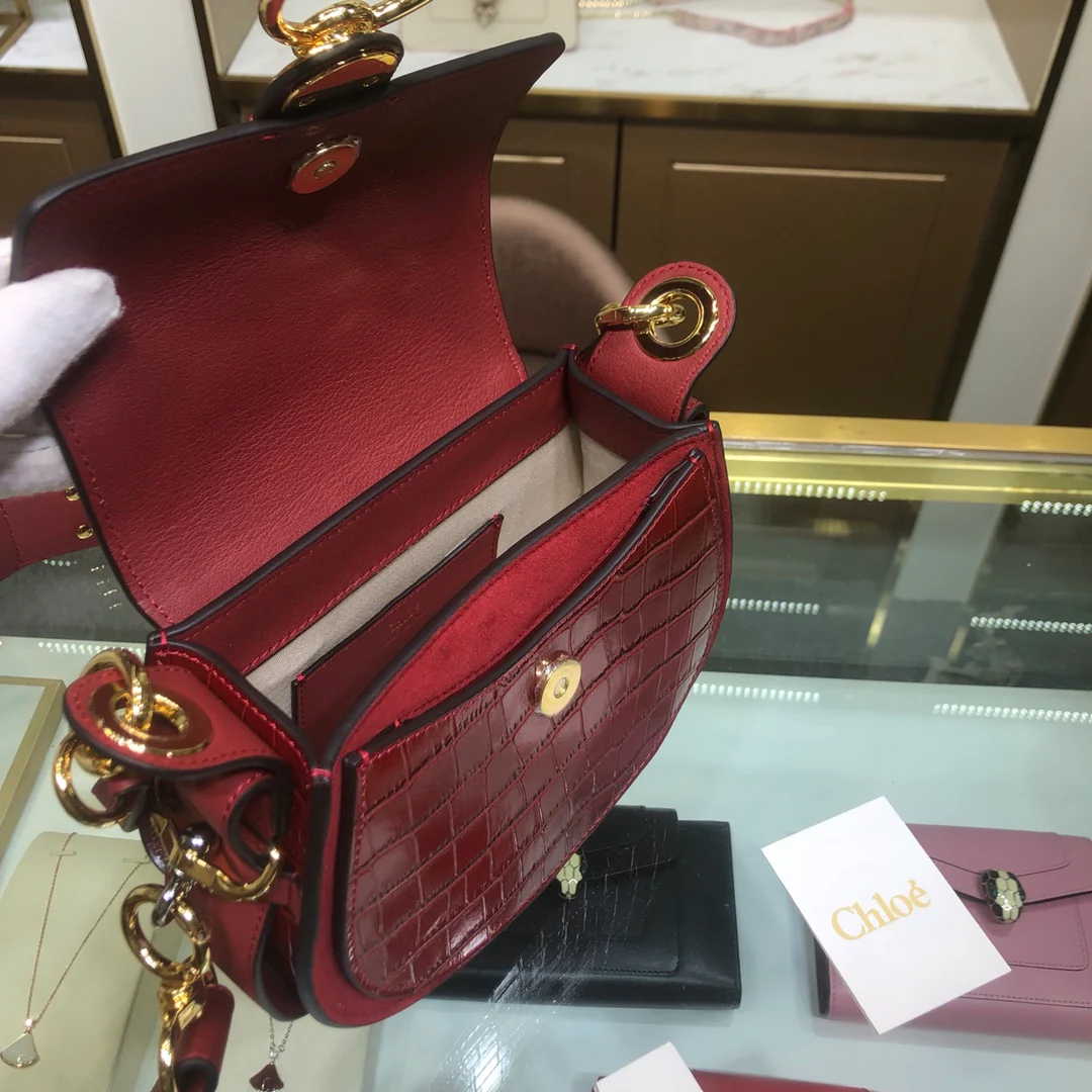 Сумка Chloe Tess через плечо — из кожи аллигатора — красная