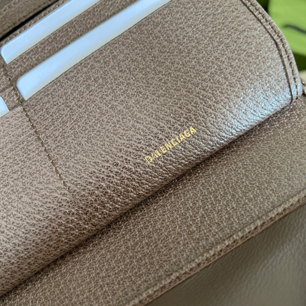 Gucci x Balenciaga 联名WOC