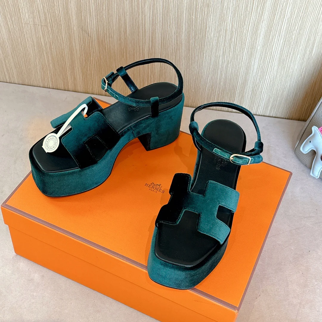 Босоножки на платформе Hermes 2024 на высоком каблуке - зеленые