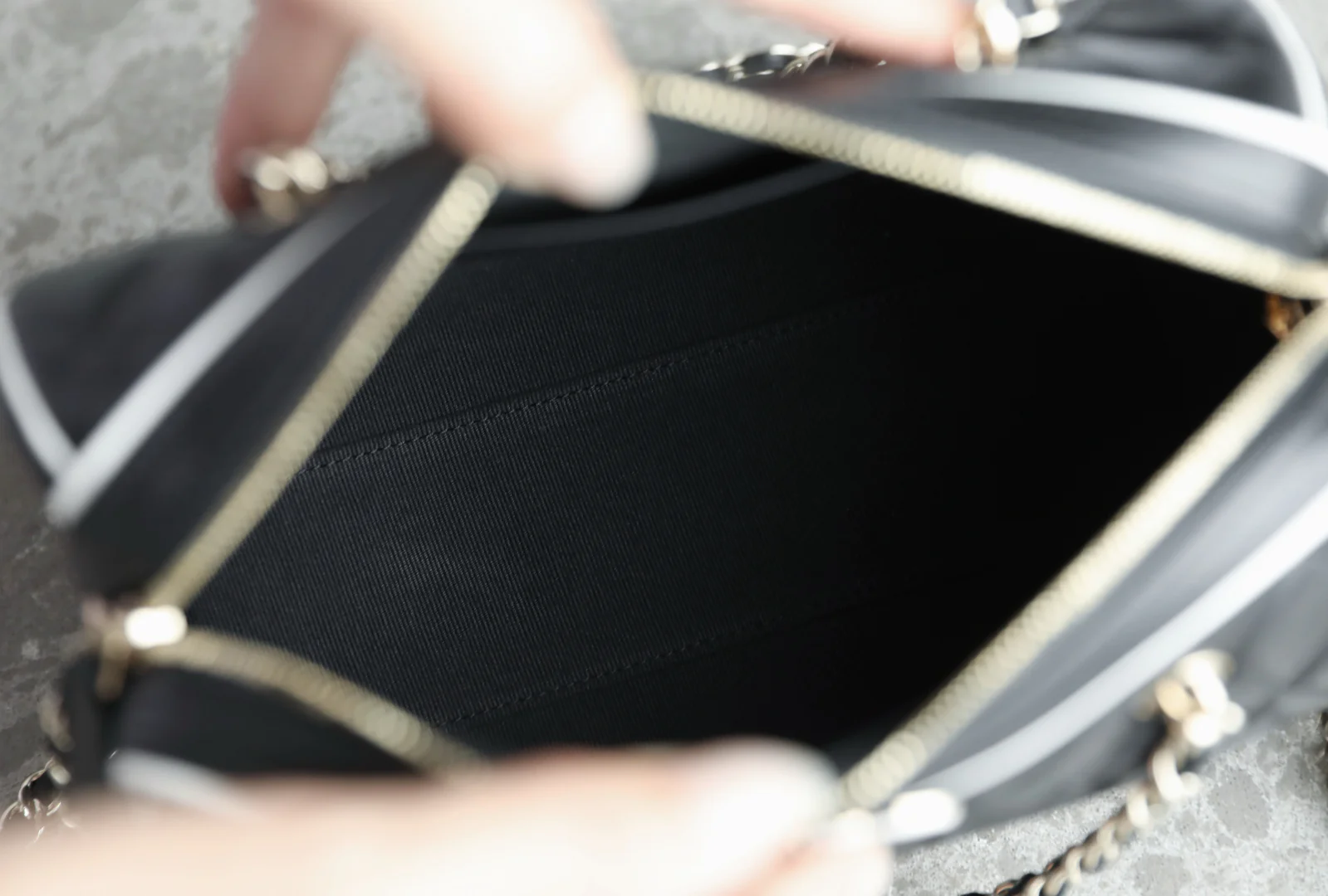 Мини-шар для боулинга из овечьей кожи, весенне-летний, 25 пенсов, с черно-белыми краями.