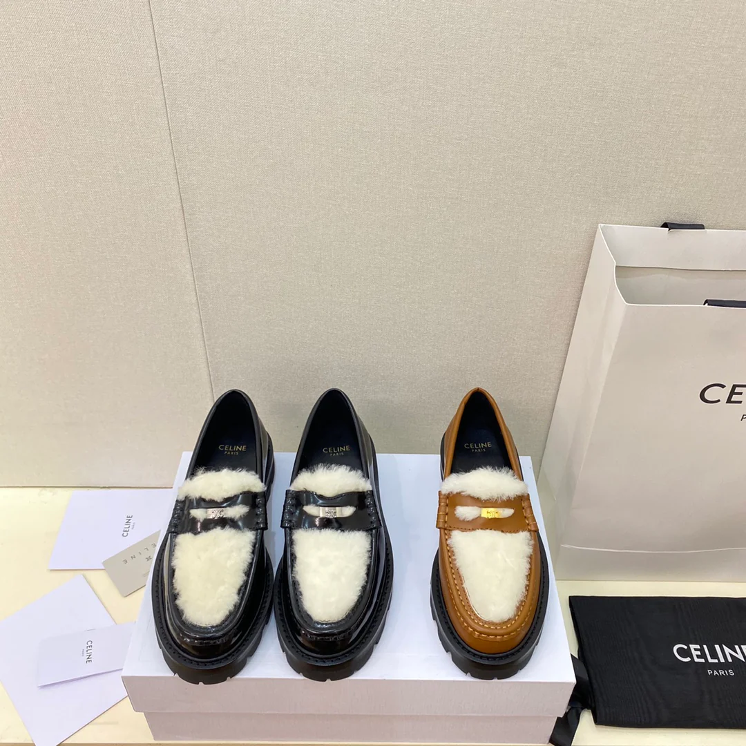 Celine - Меховые туфли в стиле афро