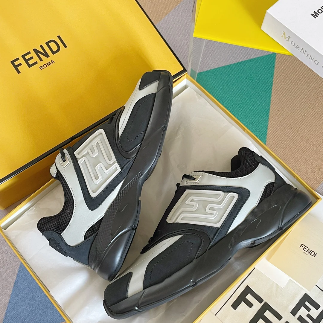 Кроссовки Fendi — парные — белые и черные
