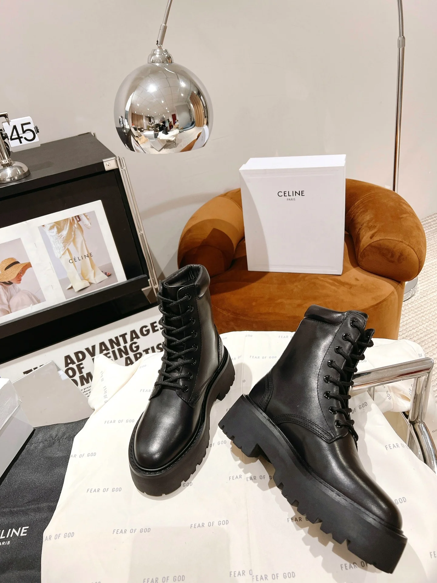 Ботильоны Celine в британском стиле - 1