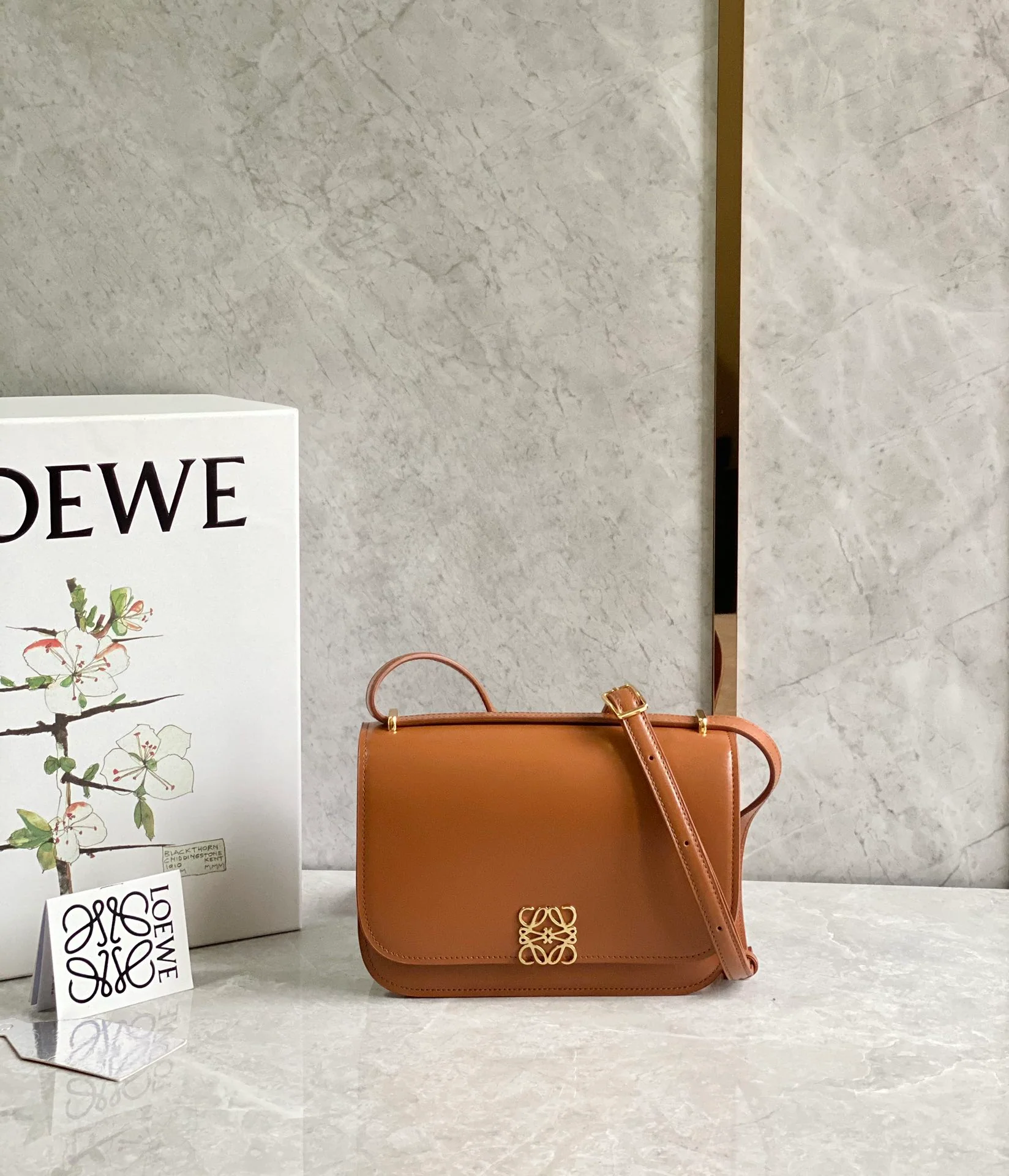 Серия Loewe Goya, малый размер 1