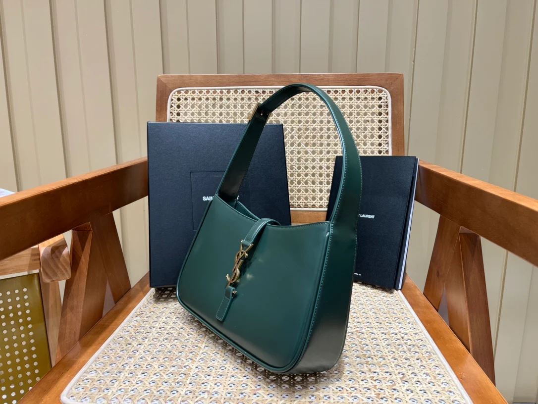 Сумка-седло YSL - зеленая с золотой фурнитурой - гладкая кожа