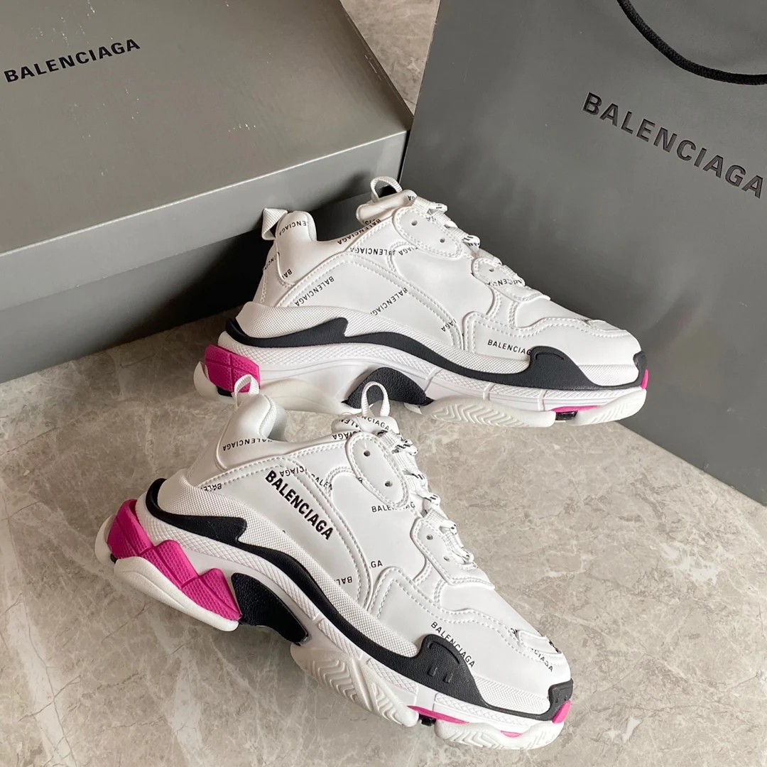 Кроссовки Balenciaga Triples Sporty Chunky белого и красного цвета