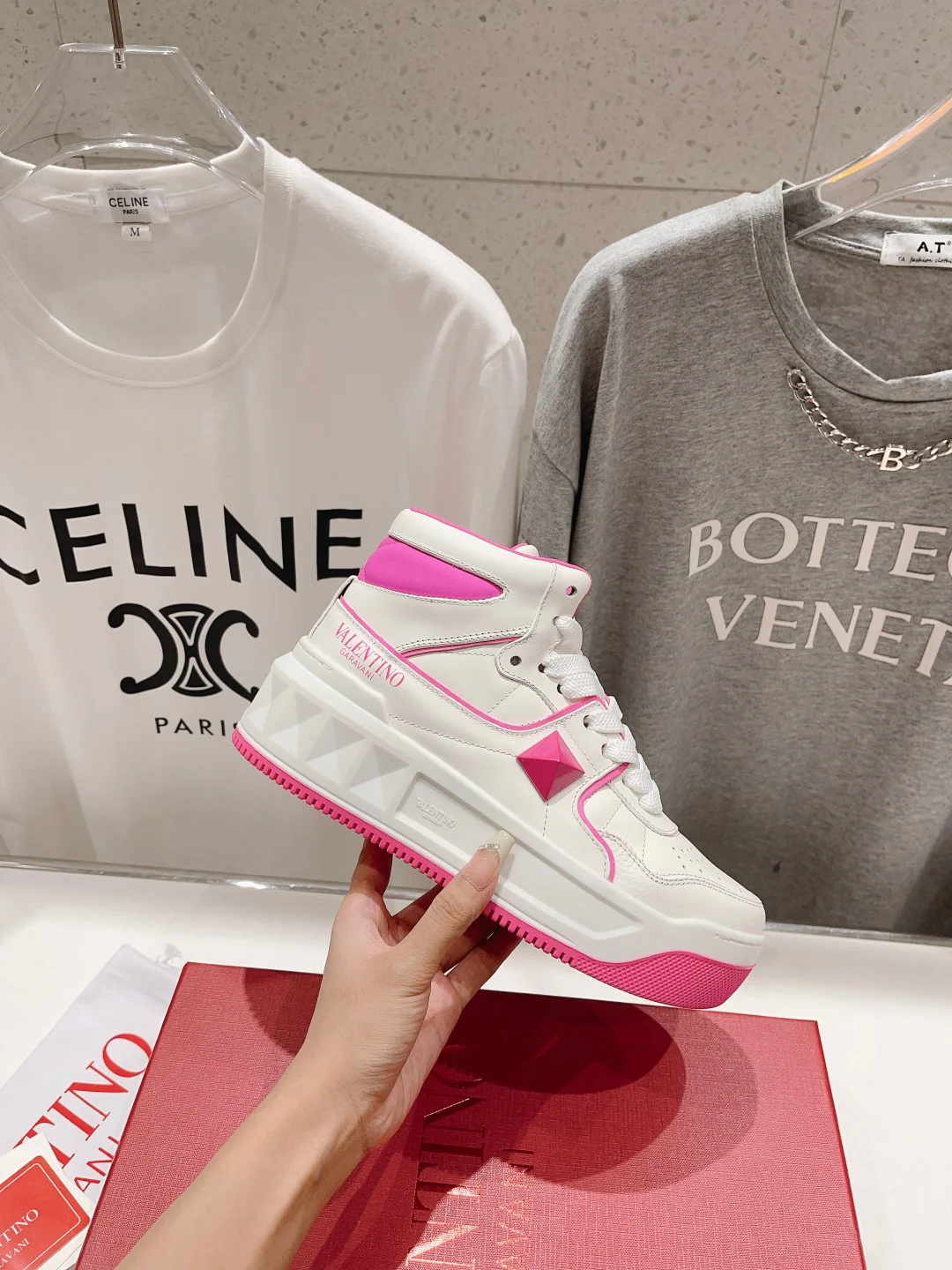 Кроссовки Valentino One Stud XL High-Top - унисекс - розовые