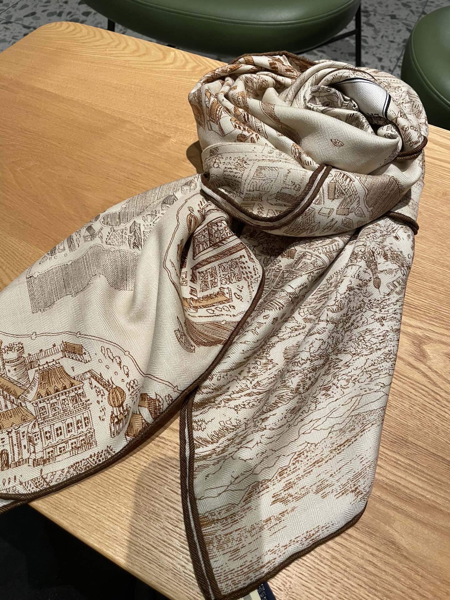 Шарф Hermes - Город Лошадей - Абрикосовый