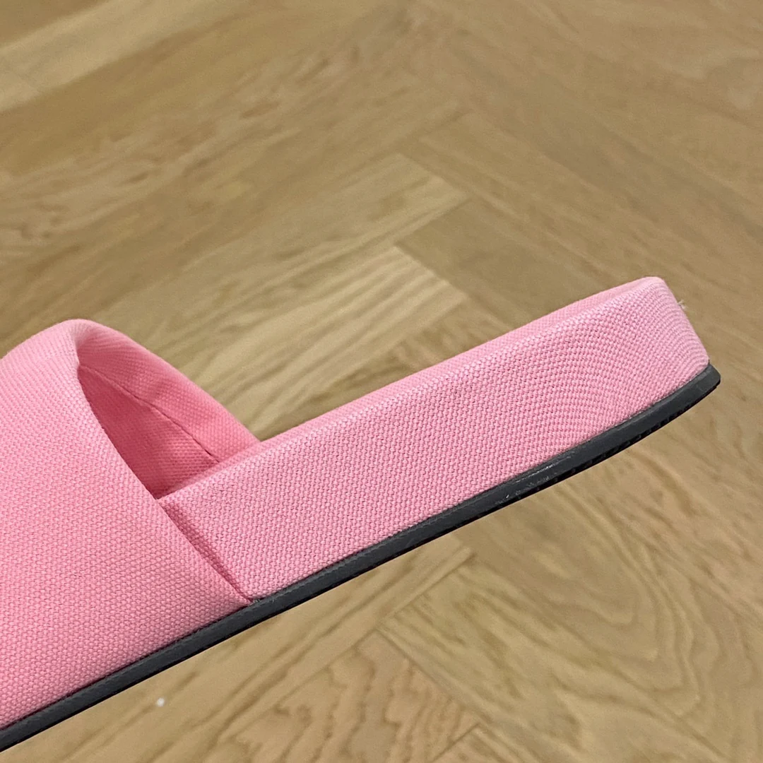 Balenciaga - Розовые тапочки - 1