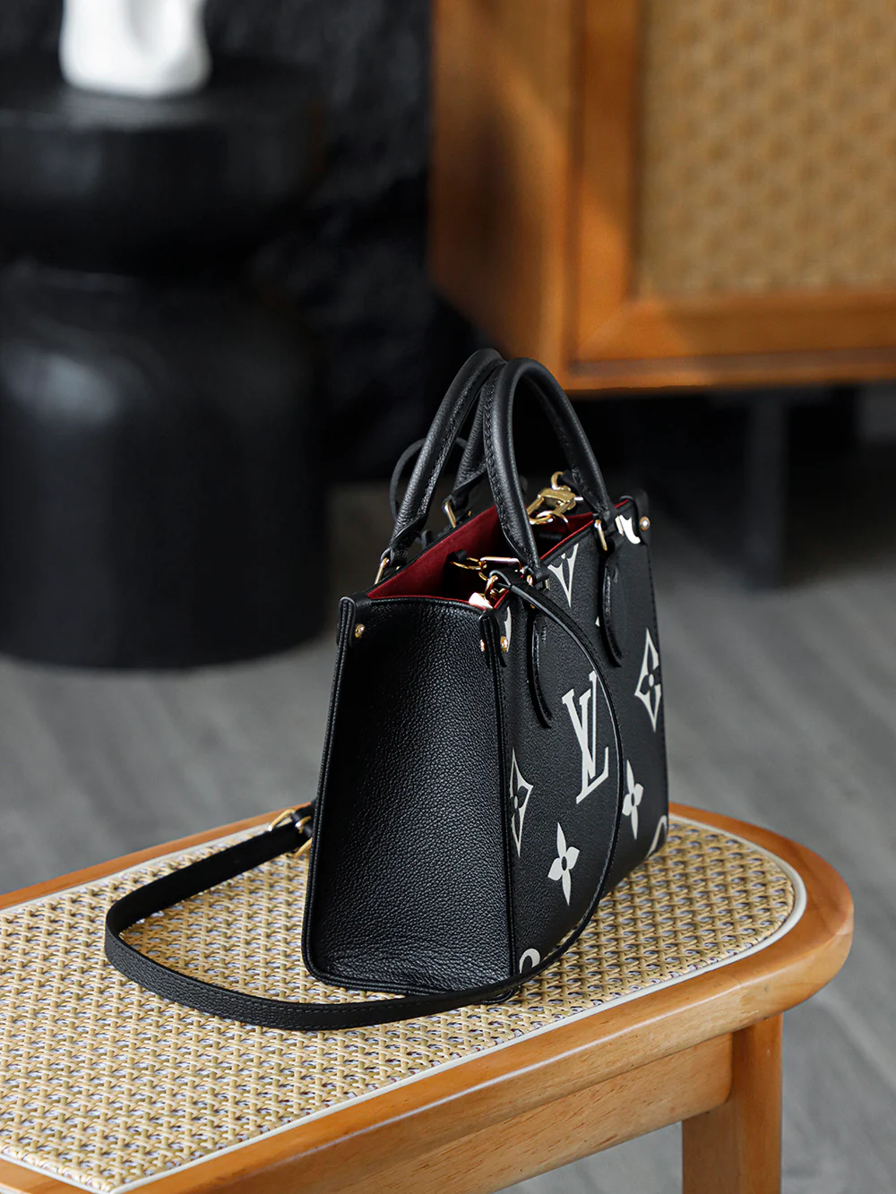 LV-m45659-onthego Маленький - Черно-белый