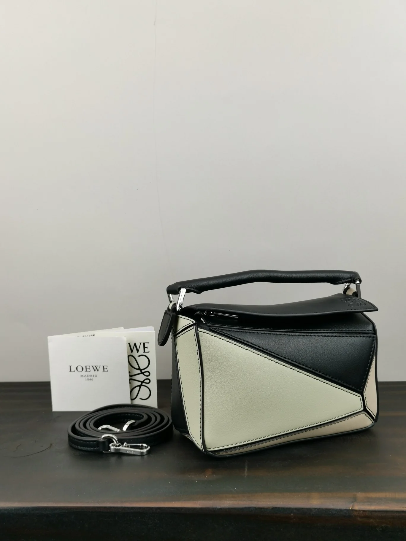 Сумка Loewe Puzzle из телячьей кожи, размер S, 31.