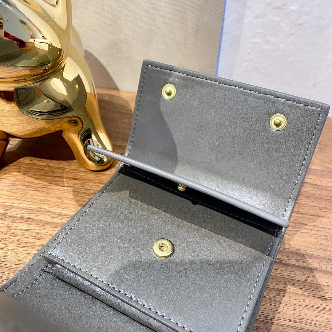 маленький короткий трехсекционный кошелек Celine с ремешком из зернистой ткани