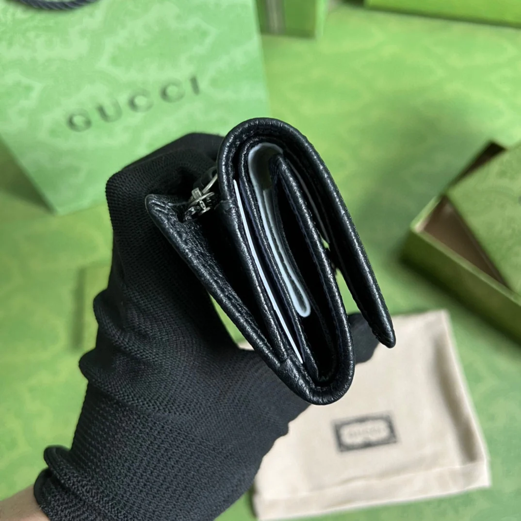 Gucci 拉链短夹卡包