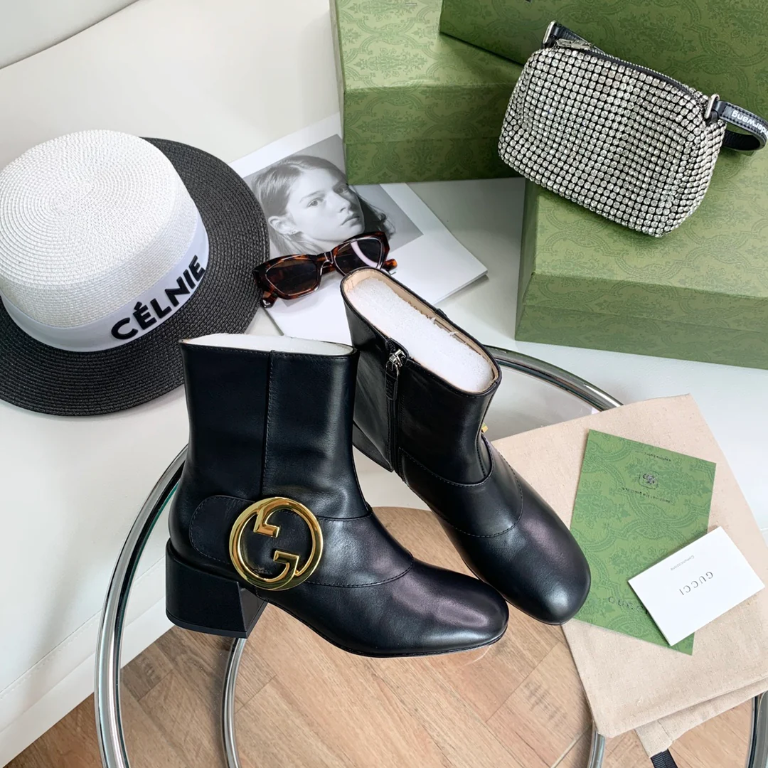 Новинка сезона осень/зима Gucci 22ss - Классические черные ботильоны с золотой пряжкой