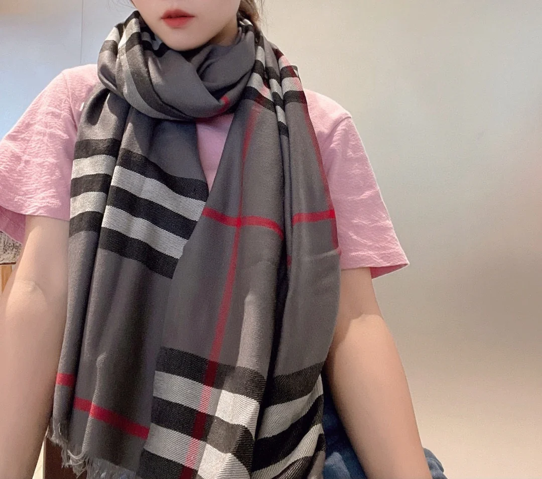 Шерстяной шарф Burberry в клетку - 70 см - 200 см - серый