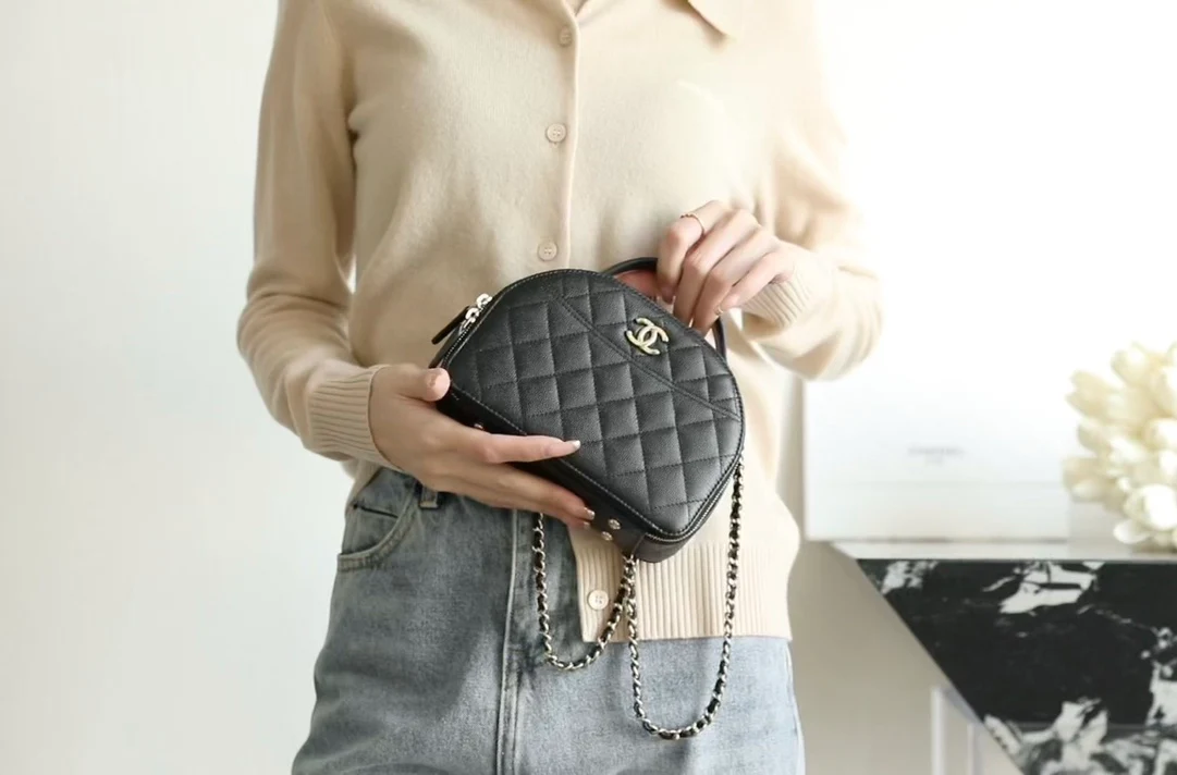Сумка Chanel 25c Bowling Shell - черная