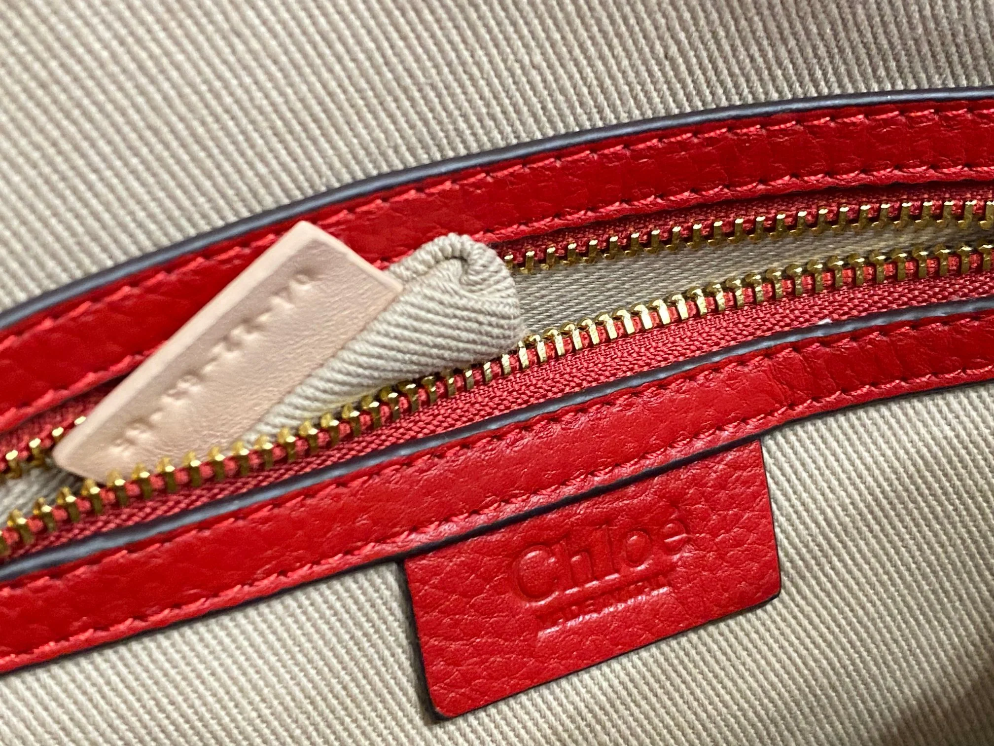 Хлоя-Марси-красный-средний