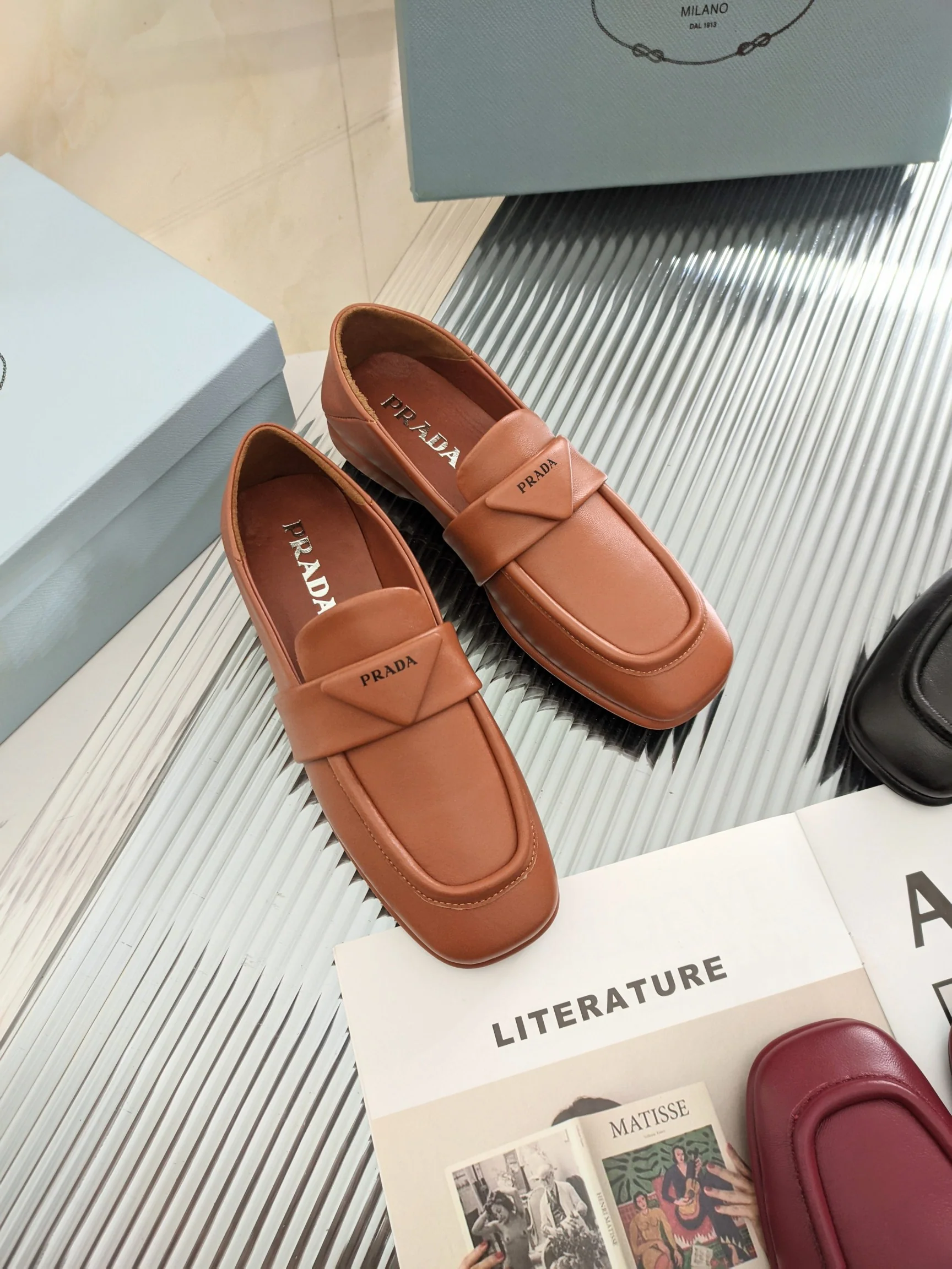 Обувь Prada - Prada супермягкие - плоские лоферы - коричневые