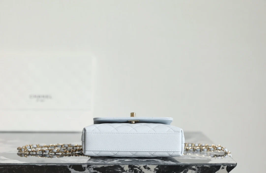 Chanel - ????-?????????-bb Синяя золотая пряжка