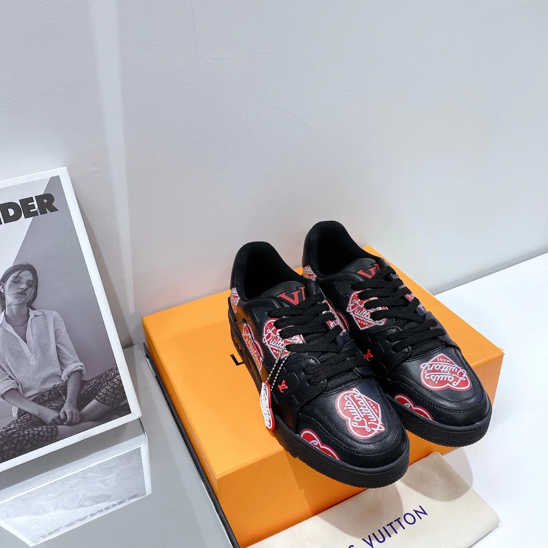 Обувь LV - кроссовки LV, стиль - парная модель - повседневная обувь - 1