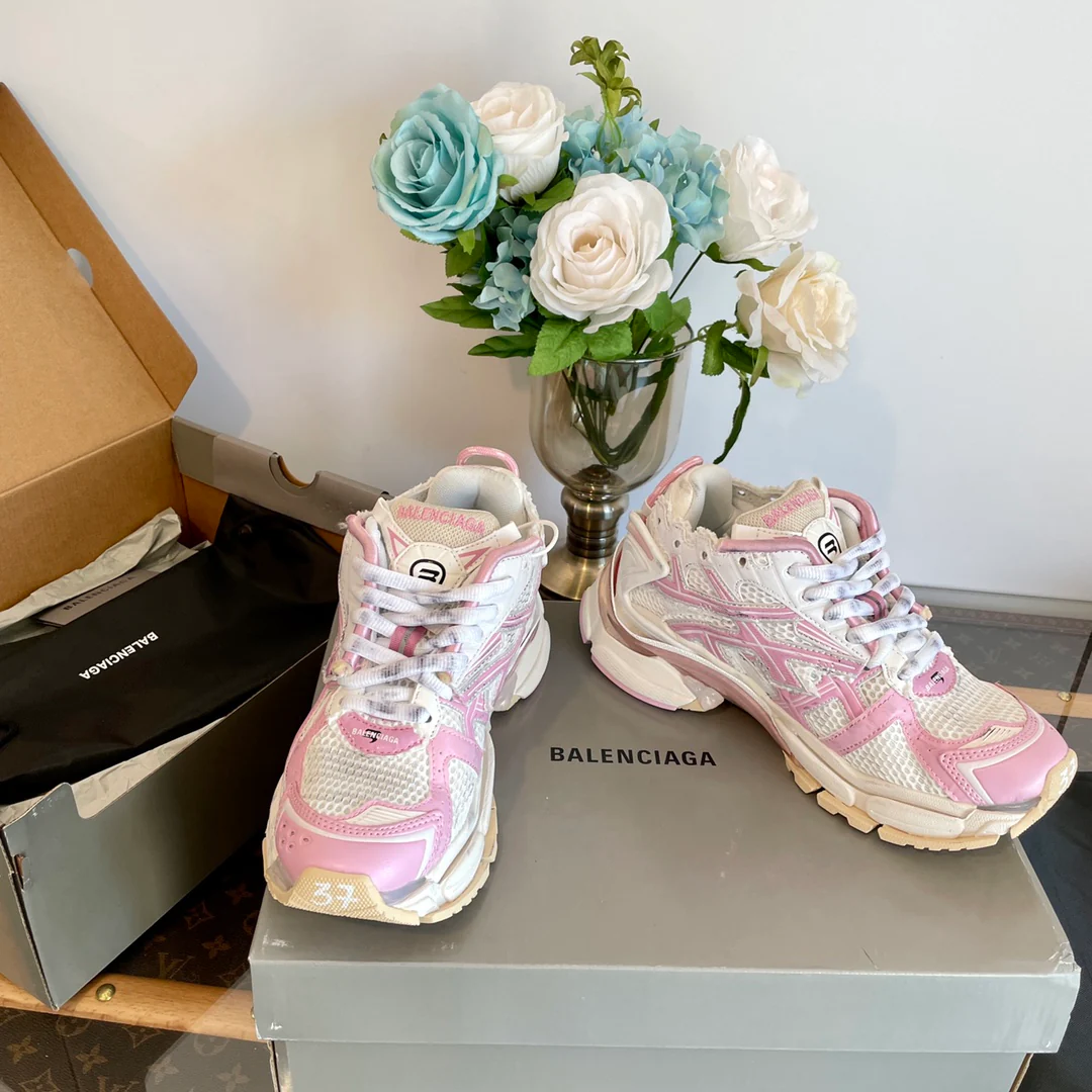 Кроссовки Balenciaga 7th Generation Retro Dad Sneakers - розовые