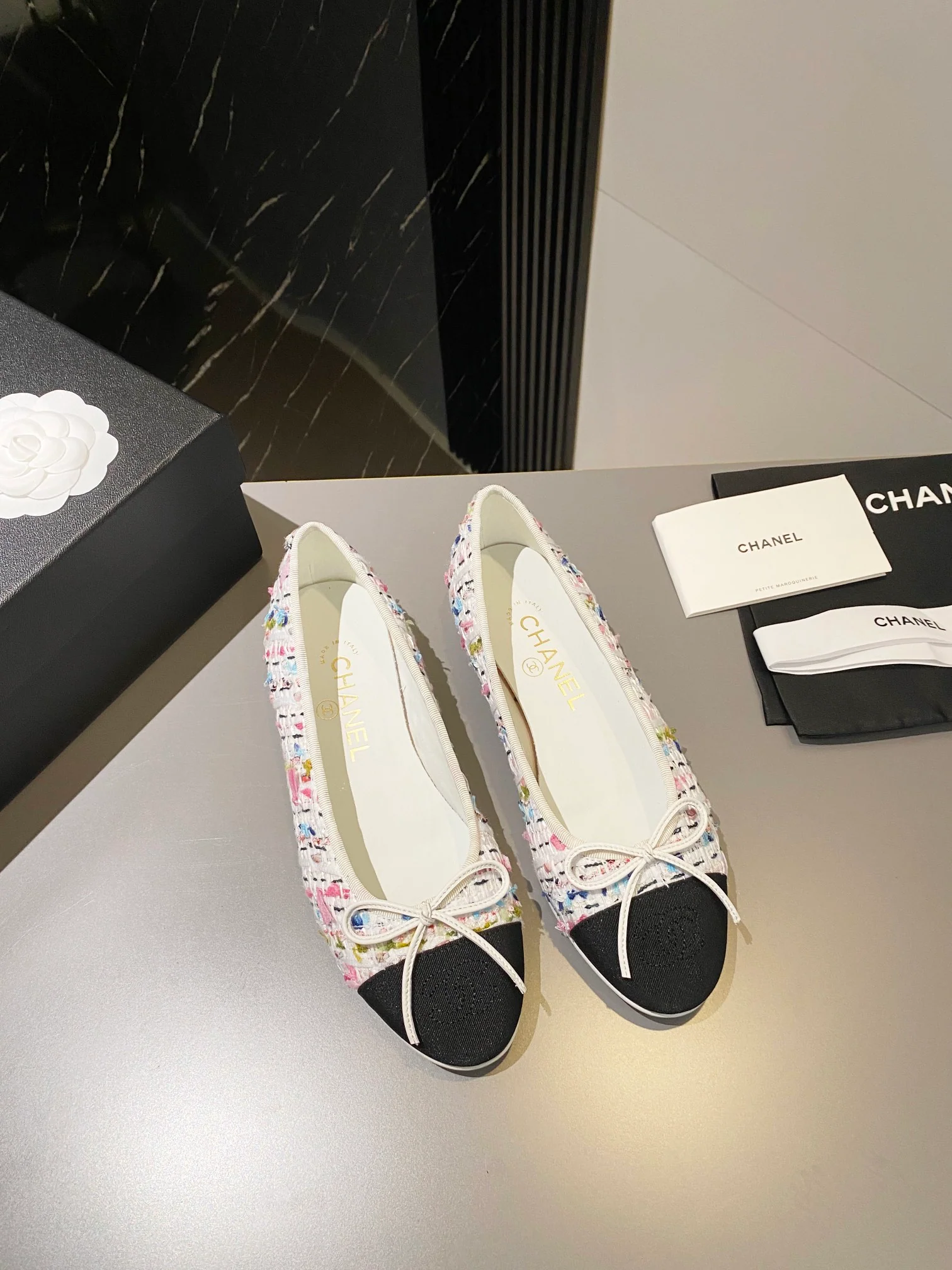 Новинка сезона осень/зима 2023 от Chanel - балетки.