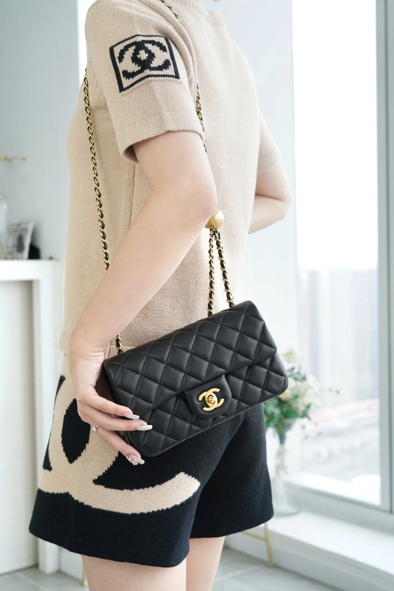 Chanel 23c Gold Ball Mini Black