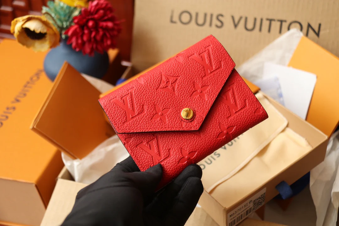 LV-m64060-Короткий трехсекционный кошелек - Огненно-красный