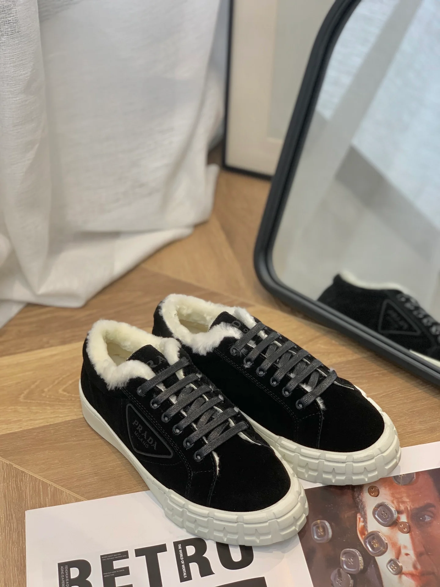 Туфли Prada - Prada - на платформе - меховые - бисквитные - черные