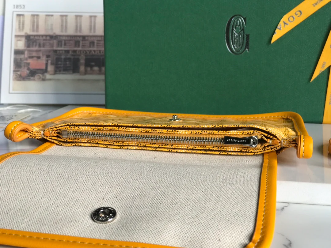 Тройная плоская сумка Goyard Plumet Series - желтый