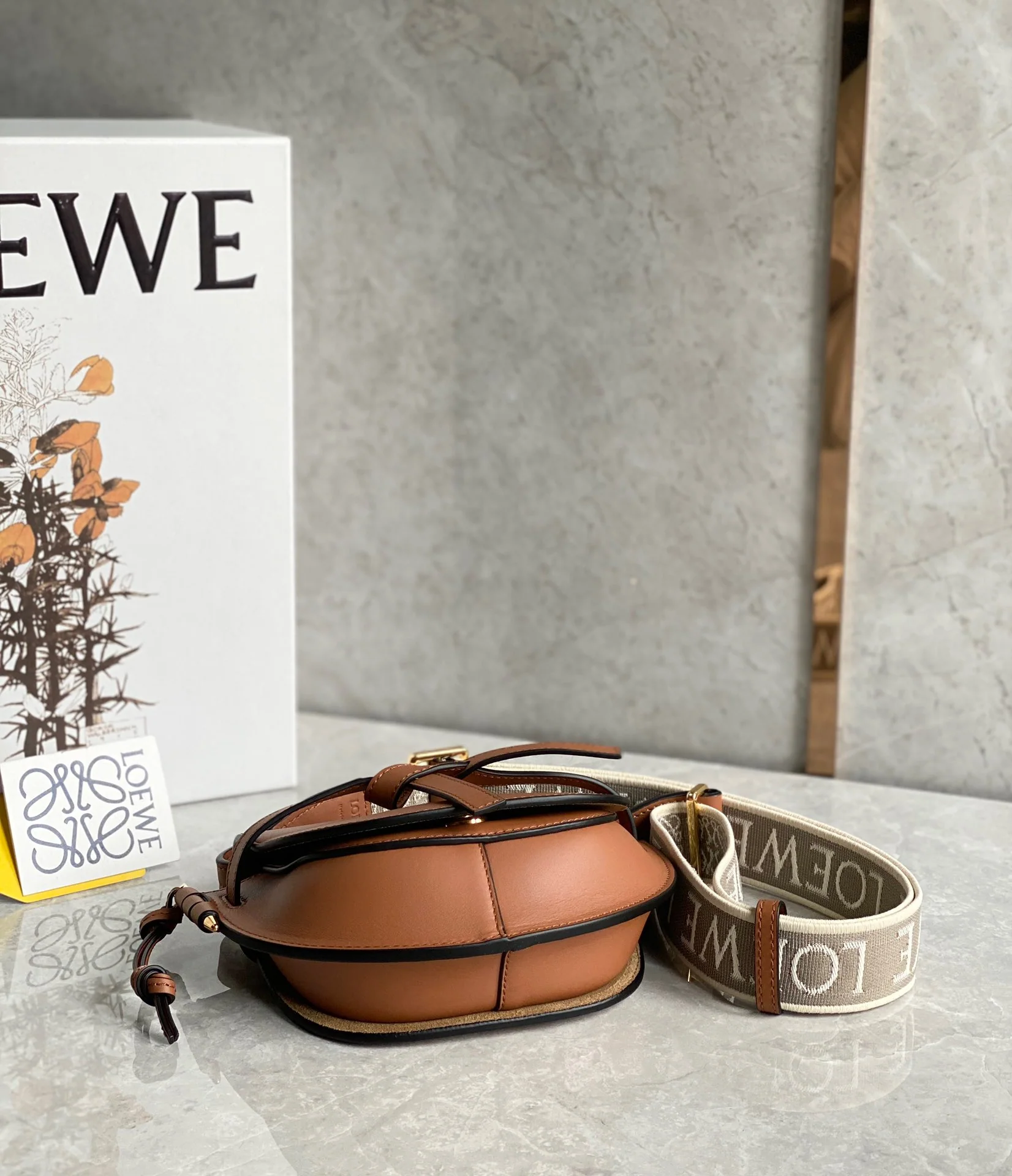 Сумка на два колеса Loewe Gate Dual Saddle Bag - Mini - Camel