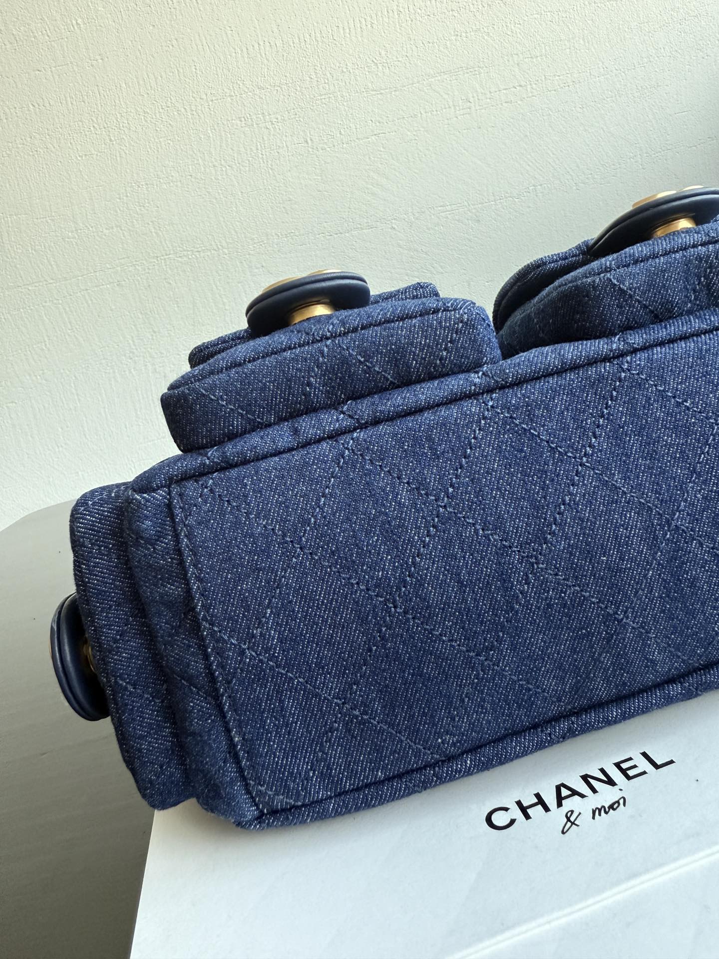 Chanel 25 Chobo Denim Small - Темно-синий