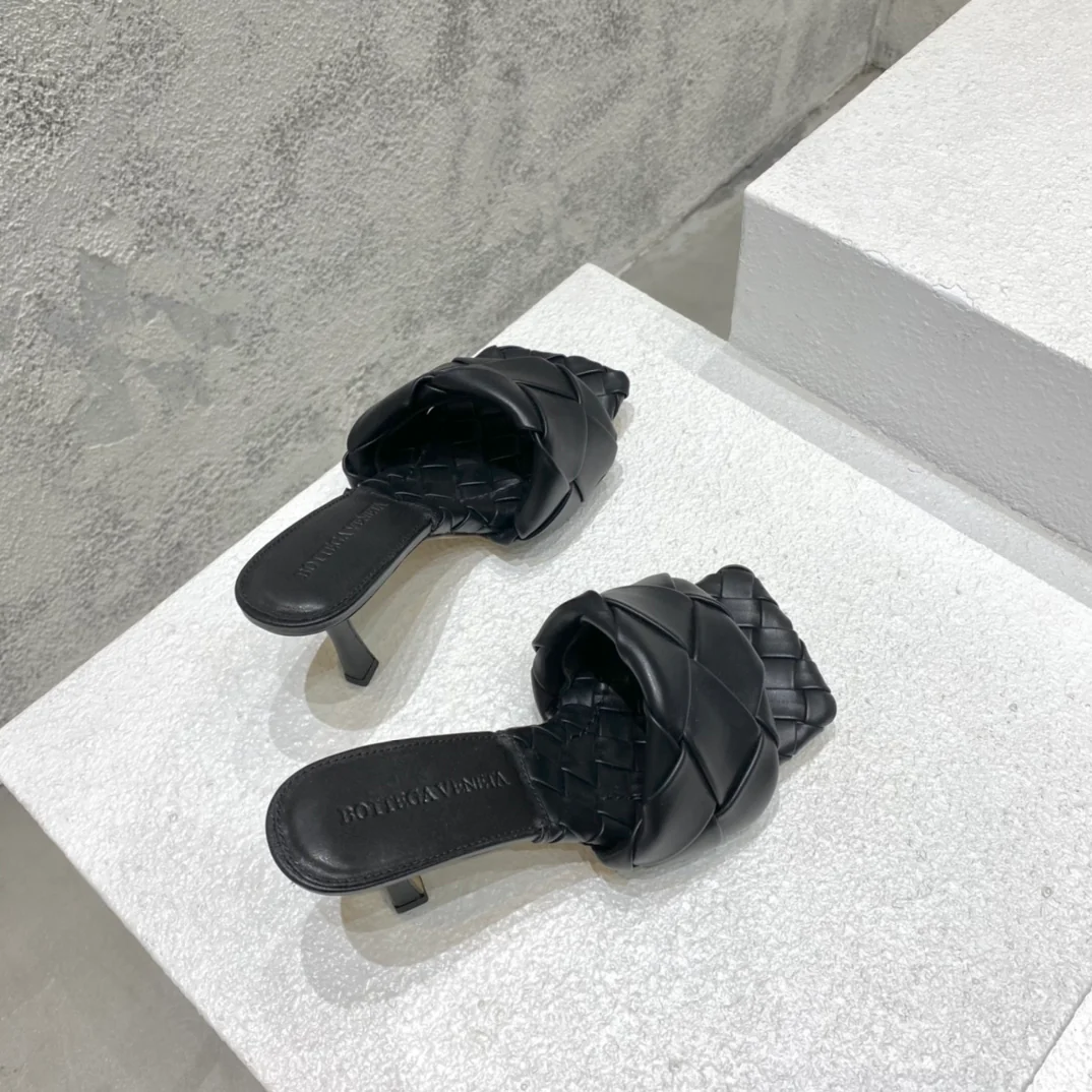 BV - Плетеные сандалии - Черные