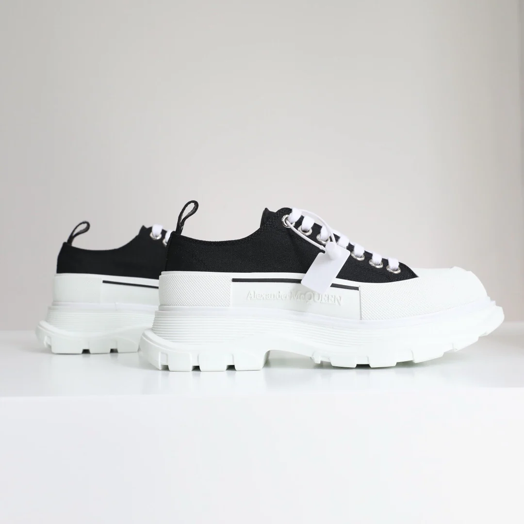 Мужские парусиновые туфли на платформе McQueen, черно-белые