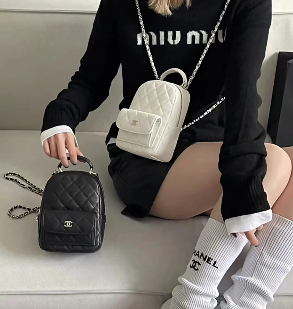 Новый оригинальный мини-рюкзак Chanel 24c - белый