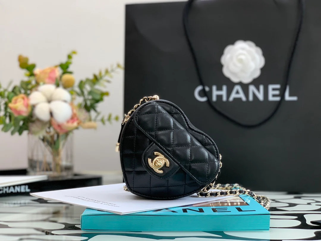 Сумка Chanel Heart с цепочкой и стеганым сердечком - Сумка из овечьей кожи в форме сердца - 2 шт.